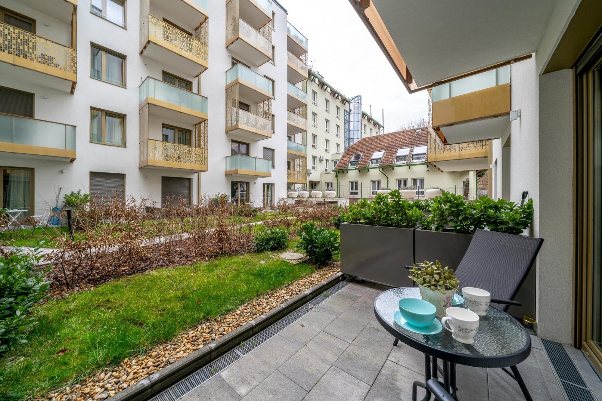 Apartament Budapest Magic Garden In Downtown Zewnętrze zdjęcie